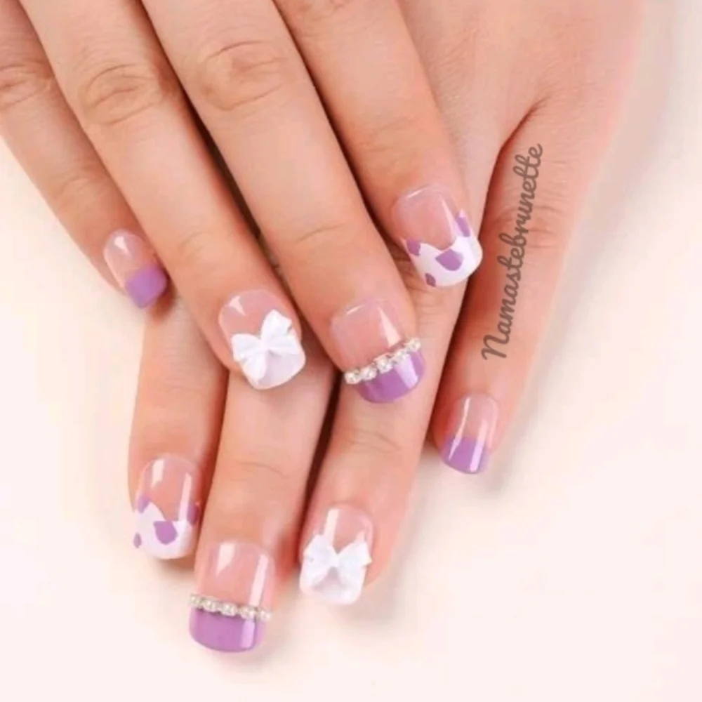 2/$16 Pearls & Bows Press on Nails